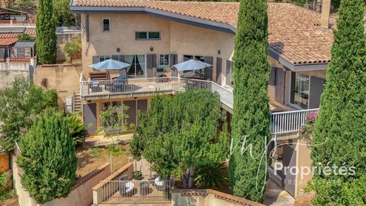 Casa di lusso a Rayol-Canadel-sur-Mer, Var