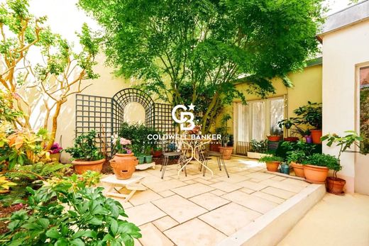 Apartment in Montrouge, Hauts-de-Seine