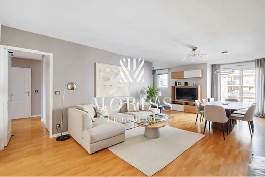 Apartment / Etagenwohnung in Asnières-sur-Seine, Hauts-de-Seine