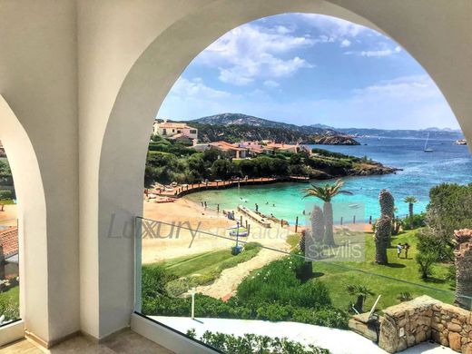 Вилла, Порто Черво, Provincia di Sassari
