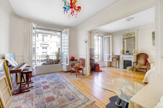 Apartment in Motte-Picquet, Commerce, Necker, Paris