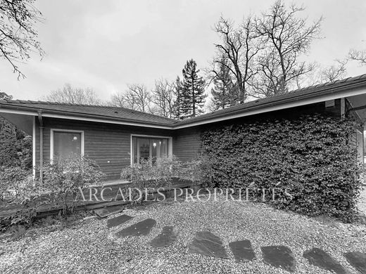 Luxury home in Saint-Sulpice, Gironde