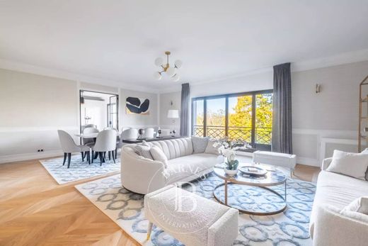 Apartament w Tour Eiffel, Invalides – Ecole Militaire, Saint-Thomas d’Aquin, Paris