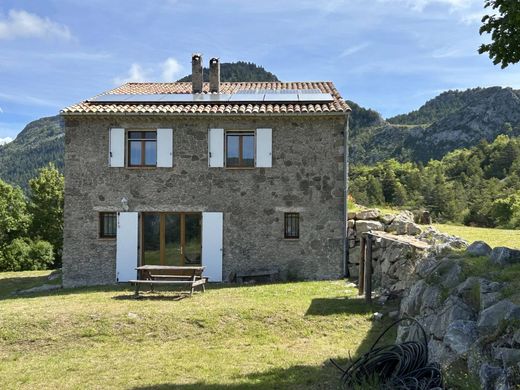 Casa de lujo en Digne-les-Bains, Alpes de Alta Provenza