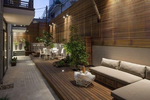 Apartment / Etagenwohnung in Menton, Alpes-Maritimes