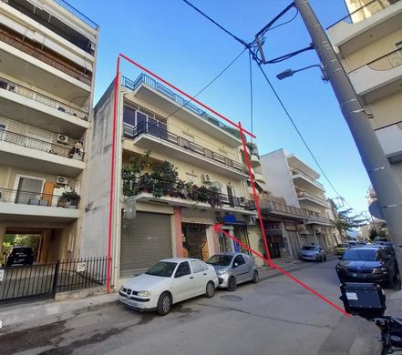 Edificio en Acharnés, Nomarchía Anatolikís Attikís