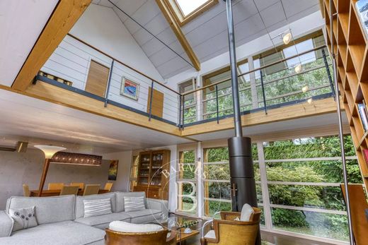 Вилла, Divonne-les-Bains, Ain