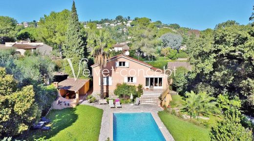 Luxus-Haus in Mougins, Alpes-Maritimes