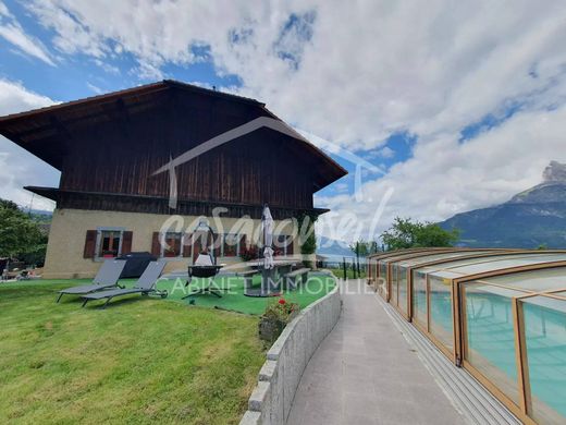 ‏בתים כפריים או חוות ב  Domancy, Haute-Savoie