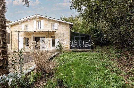 Luxury home in Cenon, Gironde