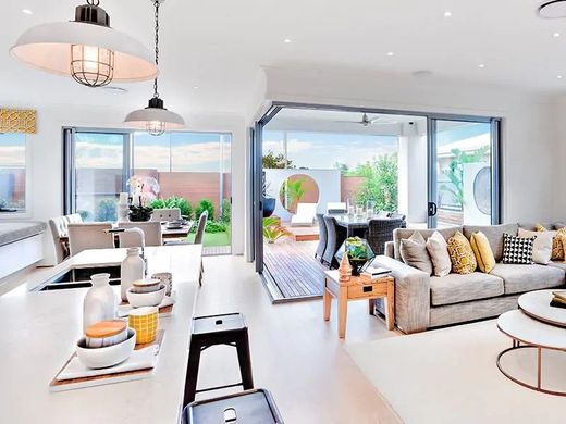 Apartment in Fontenay-le-Fleury, Yvelines