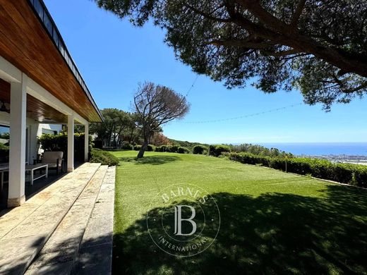 Luxe woning in Cabrils, Província de Barcelona