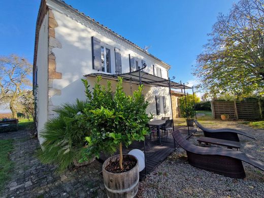 Luxury home in Auch, Gers