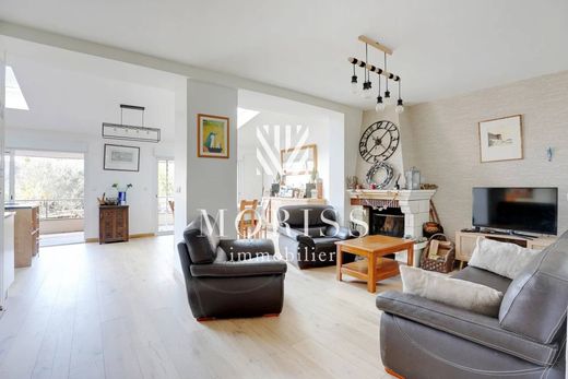 Maison de luxe à Colombes, Hauts-de-Seine