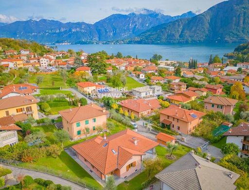 Tremezzina, Provincia di Comoのヴィラ