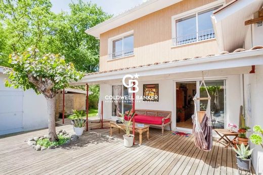 Luxury home in Arès, Gironde