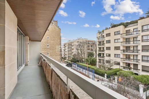 Apartament w Neuilly-sur-Seine, Hauts-de-Seine