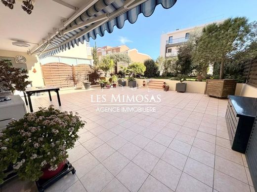 Apartamento - Fréjus, Var