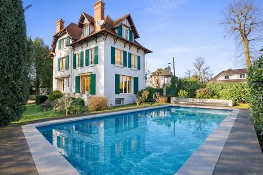 Villa in Vaucresson, Hauts-de-Seine