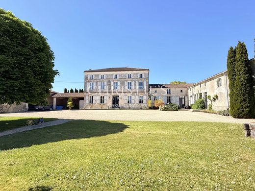 Luxury home in Barbezieux-Saint-Hilaire, Charente