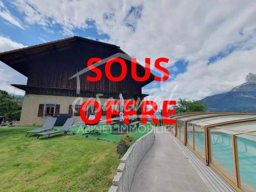 Demeure ou Maison de Campagne à Domancy, Haute-Savoie