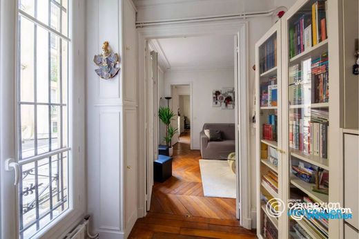 Apartment in Provence-Opéra – Grands Boulevards, Paris
