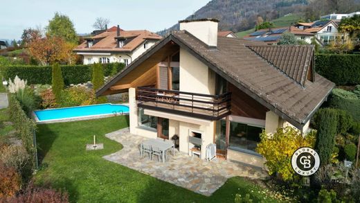 Villa in Brent, Riviera-Pays-d'Enhaut District