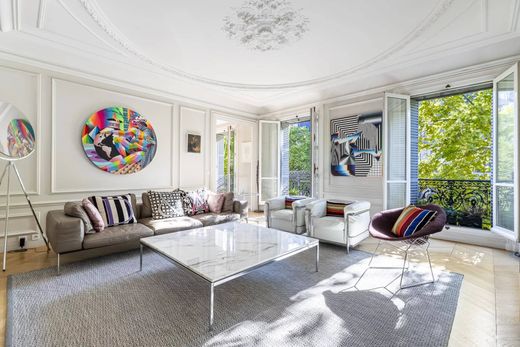 Apartment / Etagenwohnung in Monceau, Courcelles, Ternes, Paris