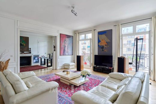 Apartment in Monceau, Courcelles, Ternes, Paris
