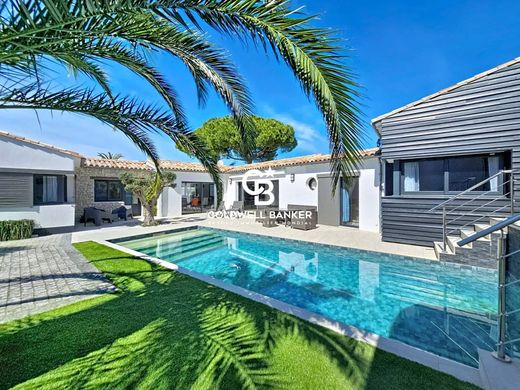 Luxury home in Rivedoux-Plage, Charente-Maritime