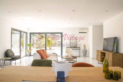 ‏בתי יוקרה ב  Narbonne, Aude