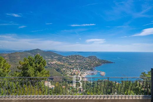 Villa in Théoule-sur-Mer, Alpes-Maritimes