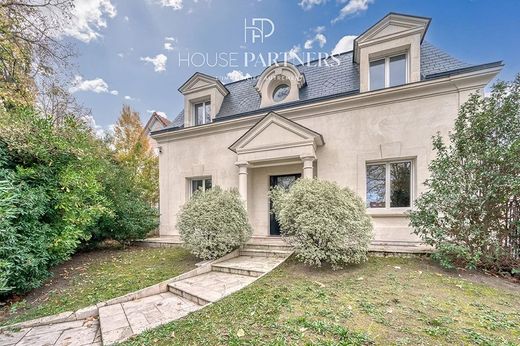 Appartamento a Rueil-Malmaison, Hauts-de-Seine