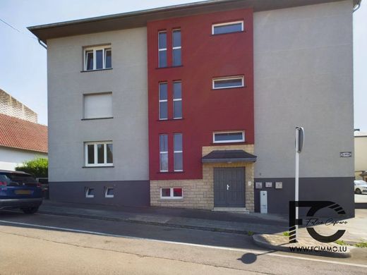 Apartment / Etagenwohnung in Lamadelaine, Pétange