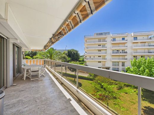 Appartement à Juan-les-Pins, Alpes-Maritimes