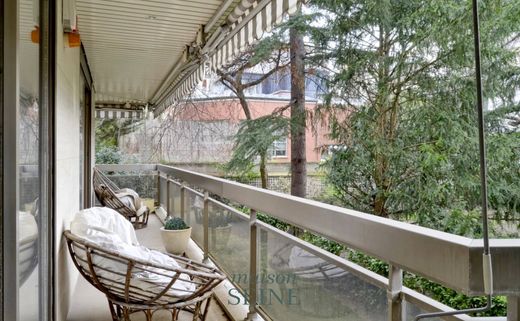 Apartament w Neuilly-sur-Seine, Hauts-de-Seine