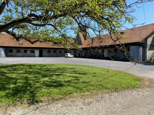 ﻣﻨﺰﻝ ﺭﻳﻔﻲ/ ﺑﻴﺖ ﻤﺰﺭﻋﺔ ﻓﻲ Soissons, Aisne