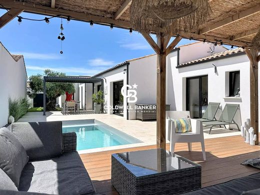 Luxury home in Ferrières, Charente-Maritime