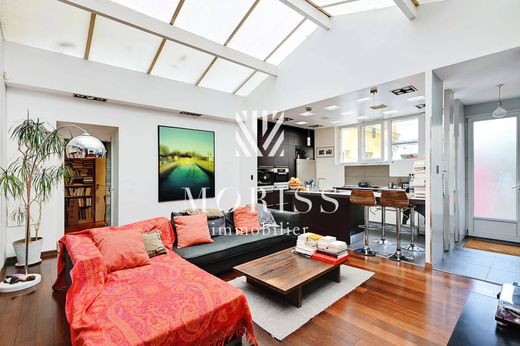 Apartment / Etagenwohnung in Buttes-Chaumont, Villette, Bas Belleville, Paris