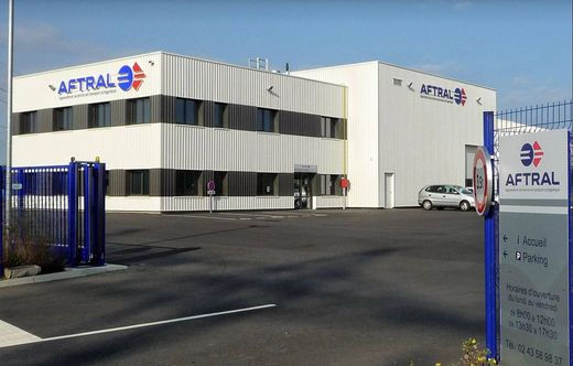 Ofis Laval, Mayenne