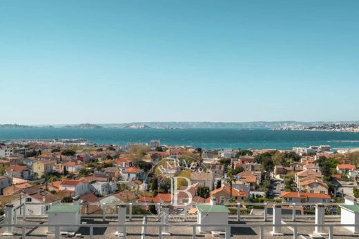 Apartment / Etagenwohnung in Marseille, Bouches-du-Rhône