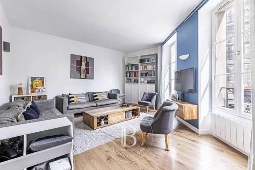 Apartament w Tour Eiffel, Invalides – Ecole Militaire, Saint-Thomas d’Aquin, Paris