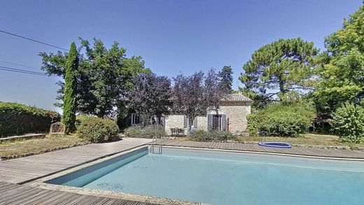 Luxury home in Saint-Quentin-de-Caplong, Gironde