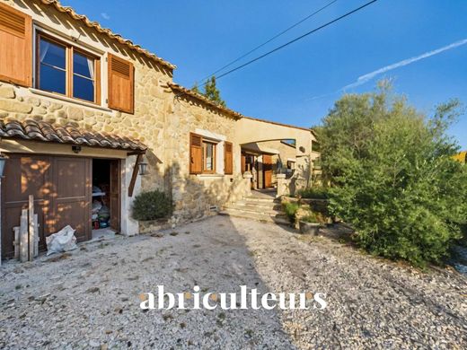 Luxury home in Lauris, Vaucluse