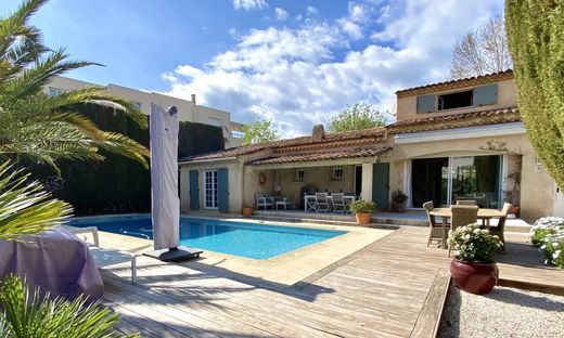 Luxus-Haus in Mandelieu-la-Napoule, Alpes-Maritimes