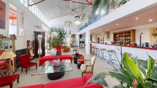 Loft in Saint-Maur-des-Fossés, Val-de-Marne