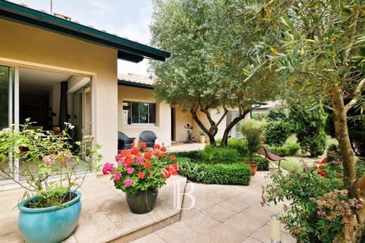 Luxury home in Hossegor, Landes