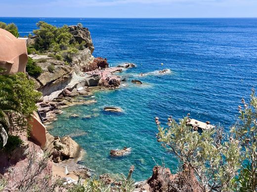 Apartament w Théoule-sur-Mer, Alpes-Maritimes