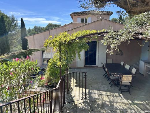 Casa di lusso a Mallemort, Bocche del Rodano