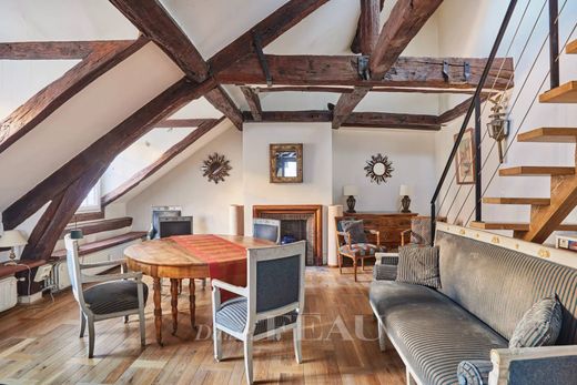 Apartment in Sorbonne, Jardin des Plantes, Saint-Victor, Paris